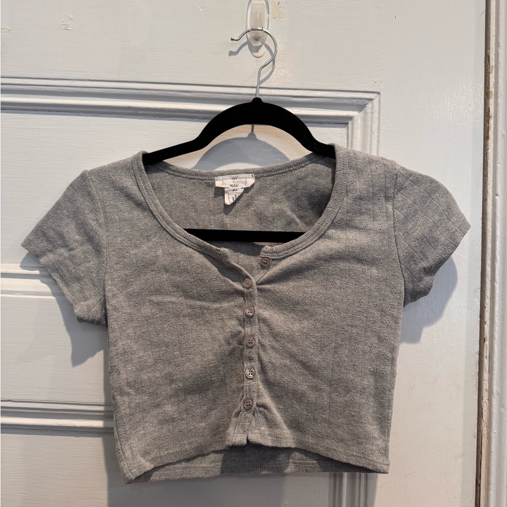 Stylish Gray Button-Up Crop Top